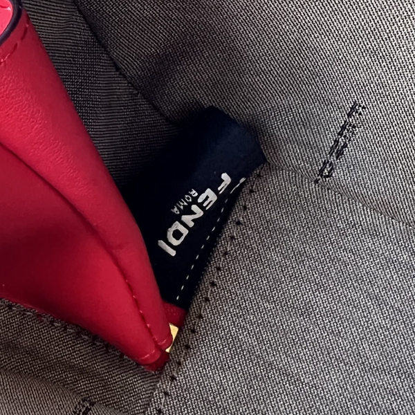 スーパーコピーブランドバッグ角部分ディテール